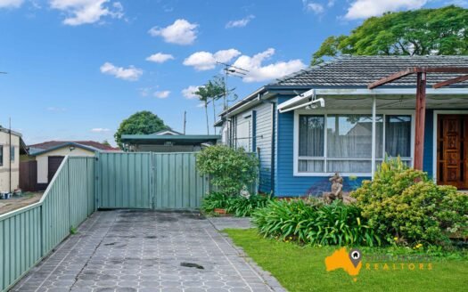 16A CANARA PLACE, Smithfield, NSW 2164