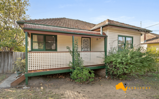 13 Binalong Road