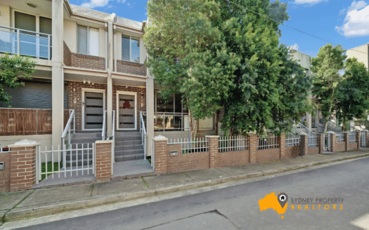 4/48-50 PENELOPE LUCAS LANE, Rosehill, NSW 2142